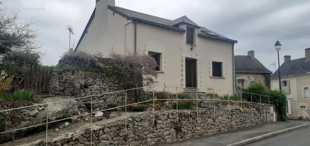 Maison à BAUGE