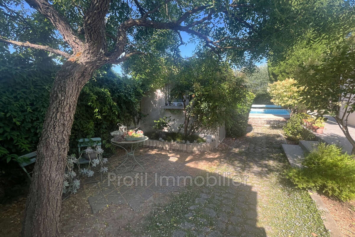 Maison 170 m² à Marsillargues  - photo 3