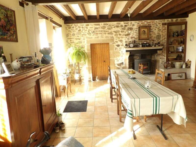 Maison à BIZENEUILLE