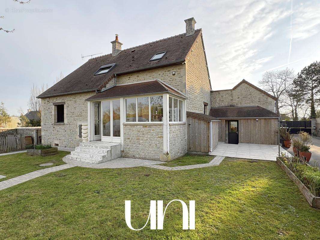 Maison à CARCAGNY
