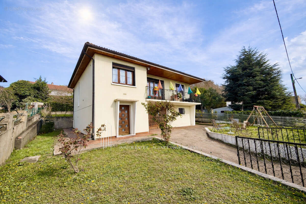 Maison à SAINT-MAURICE-L'EXIL