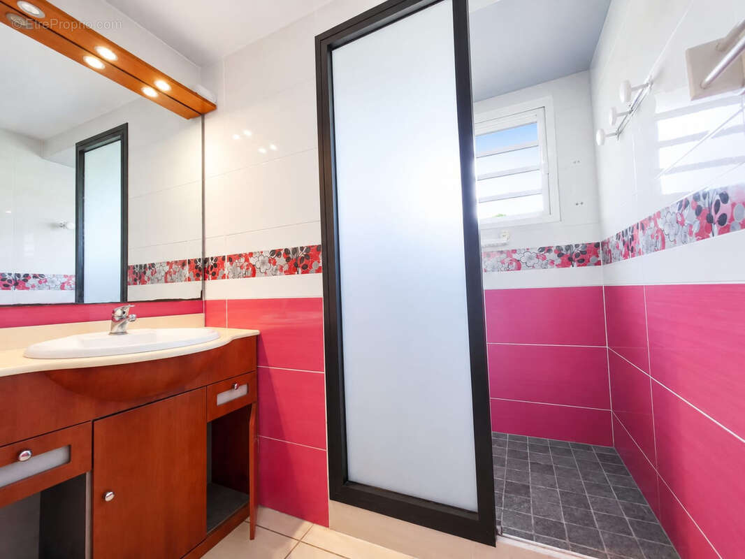 Villa f7 sur 1000 m2 saint-leu - photo 17