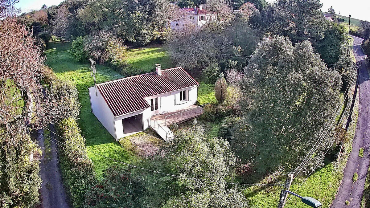 Maison à SAINT-SAVINIEN