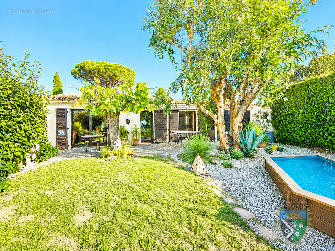 Maison à LA LONDE-LES-MAURES