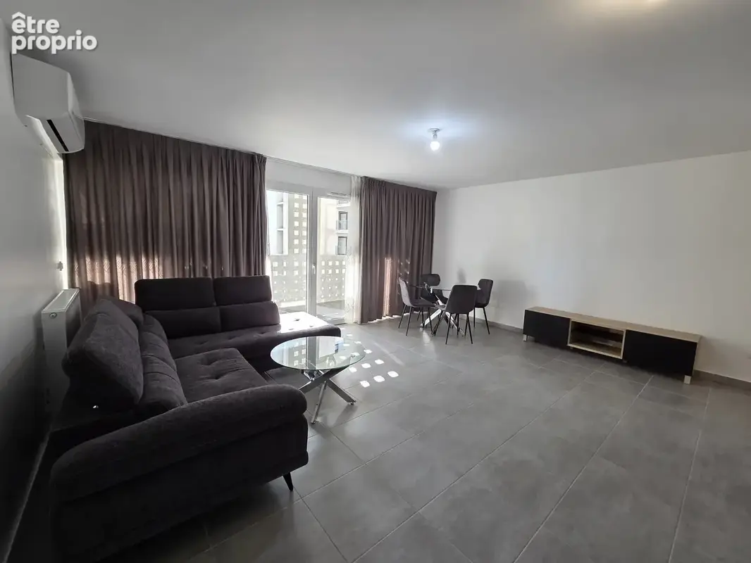 Appartement à MARSEILLE-2E