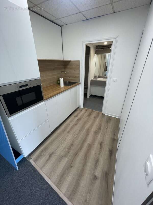 Commerce à COURBEVOIE