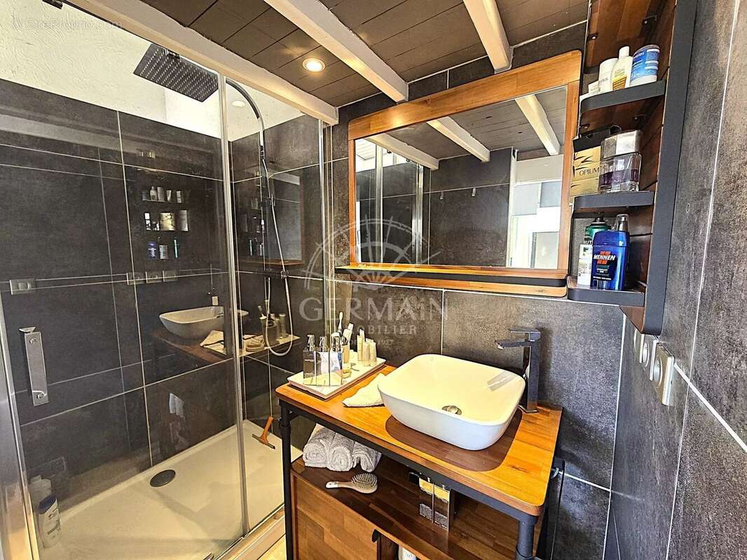 Maison à L&#039;ISLE-SUR-LA-SORGUE