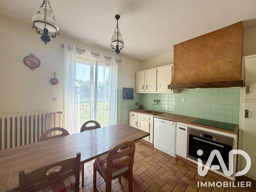 Maison 171 m² à Montreux-Vieux  - photo 5