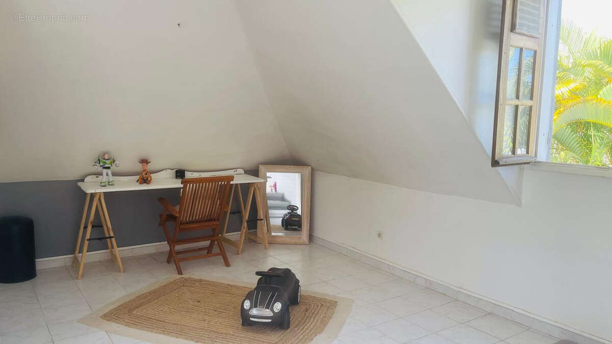 Maison à PETIT-BOURG