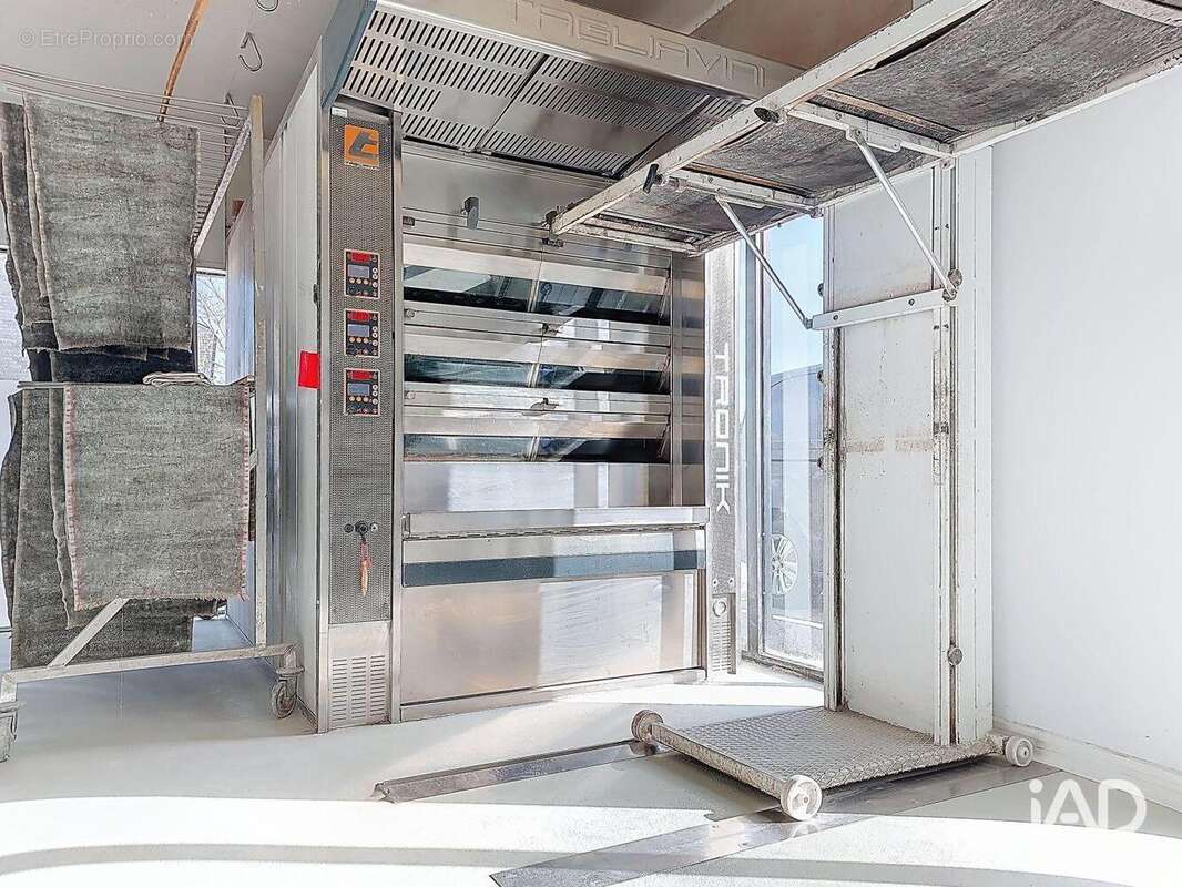 Photo 9 - Commerce à MELLAC