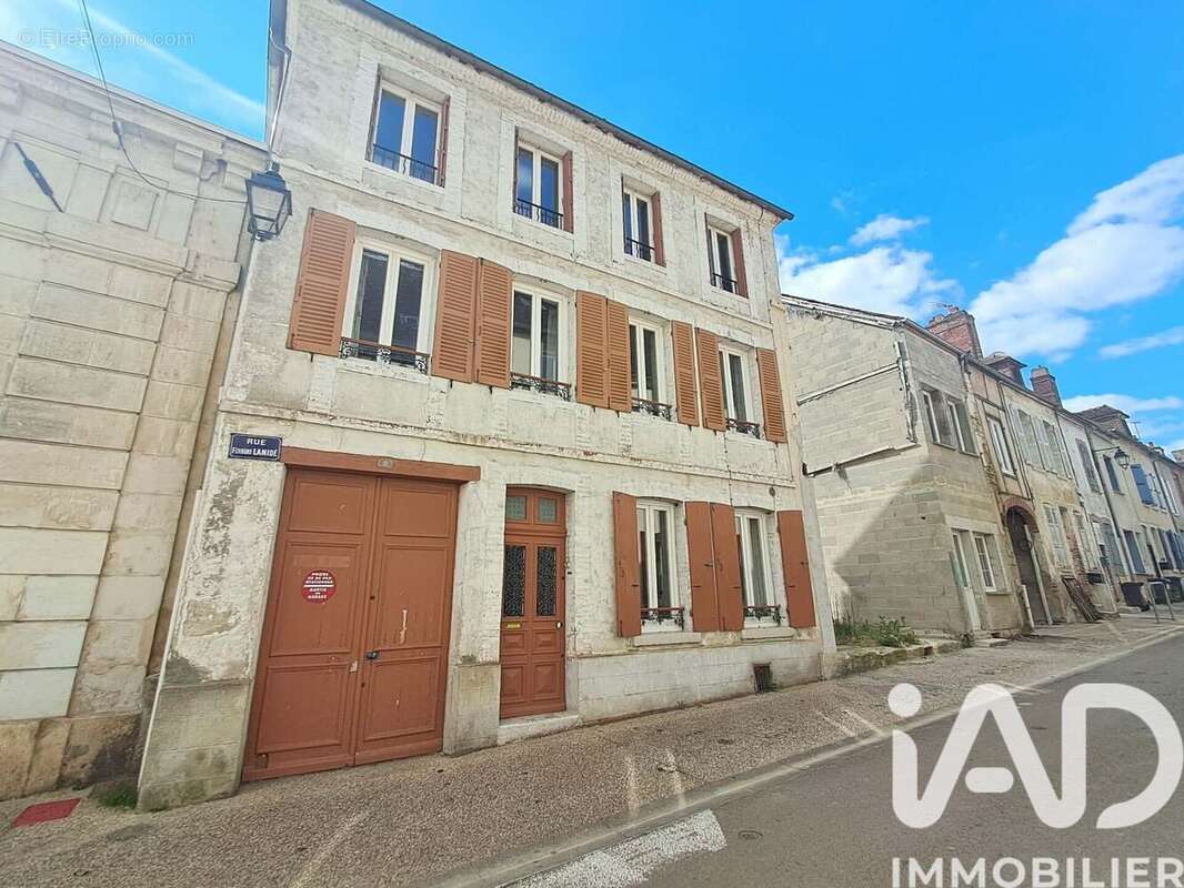 Photo 2 - Maison à BRIENON-SUR-ARMANCON