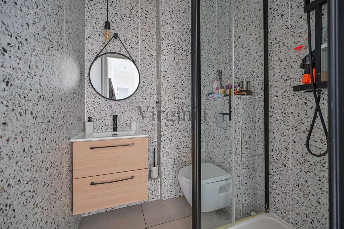 Appartement à CHARENTON-LE-PONT