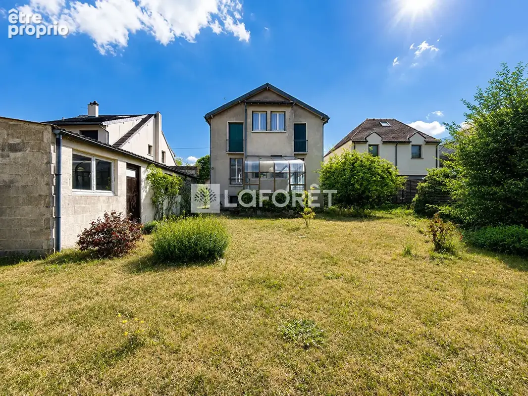 Chatou limite Le Vésinet -  Maison familiale 5 chambres avec jardin, sous-sol total et proche gare Vésinet-Le Pecq - photo 2