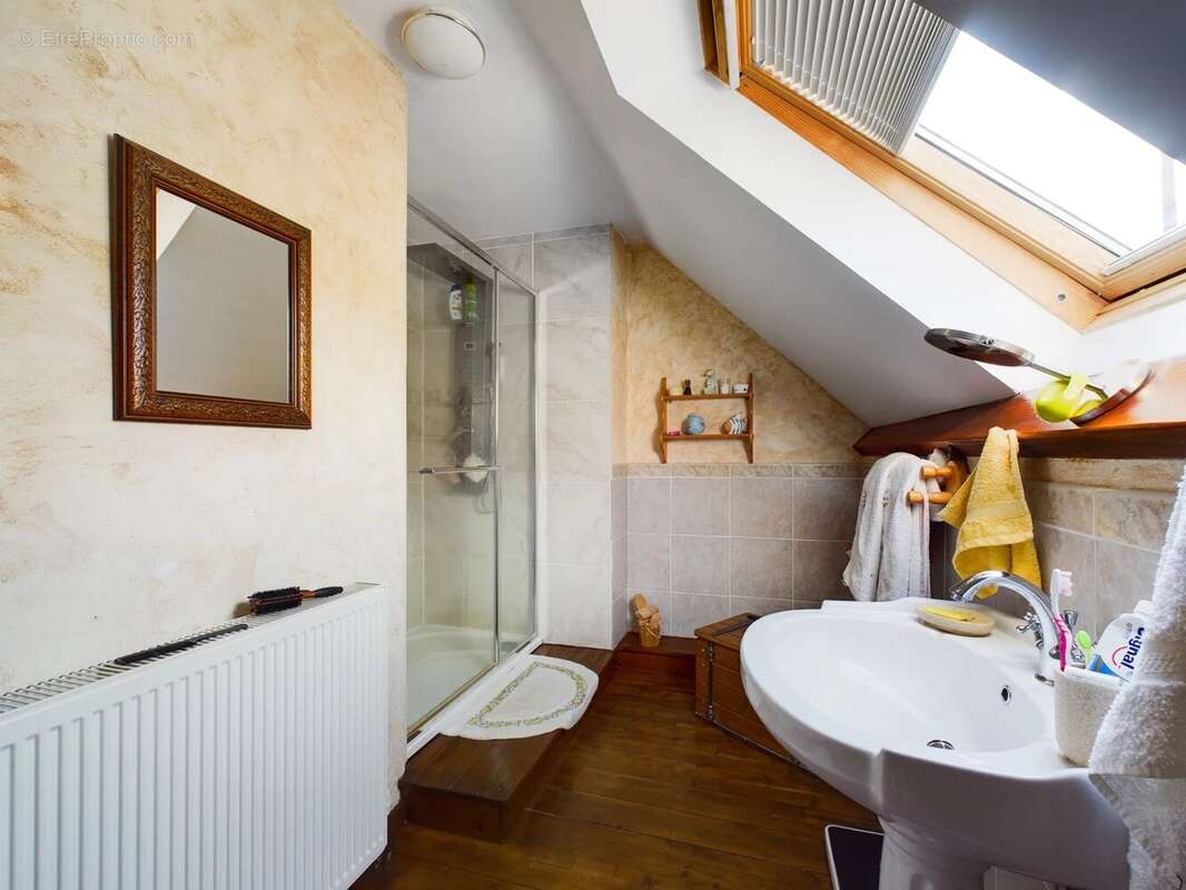 Maison à CHAMPNIERS-ET-REILHAC