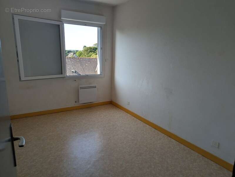 Appartement à vendre 4 pièces BRIEC (29) - photo 3