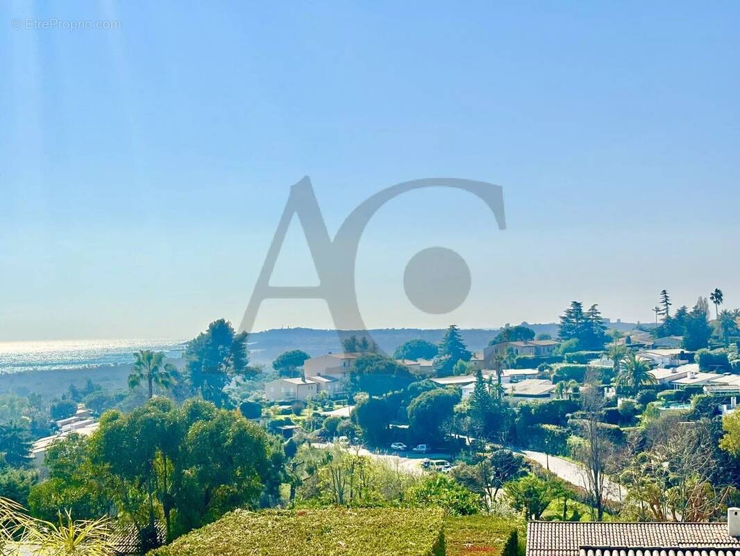 Maison à VILLENEUVE-LOUBET