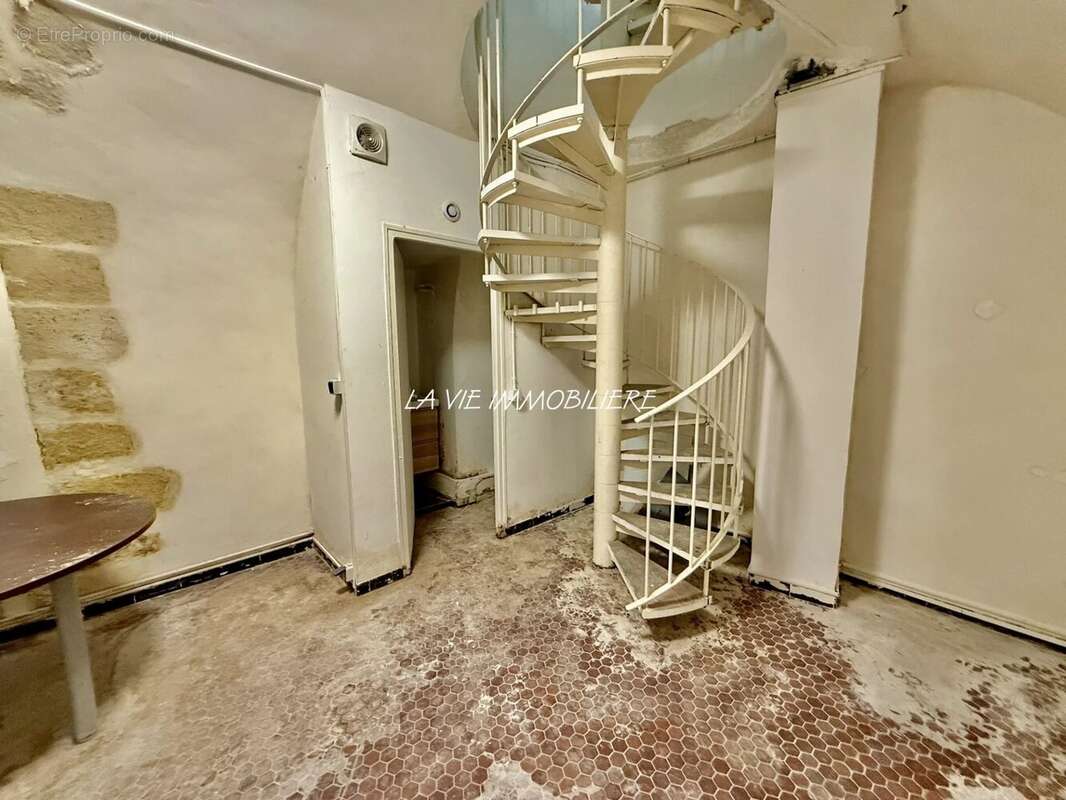 Commerce à PARIS-5E