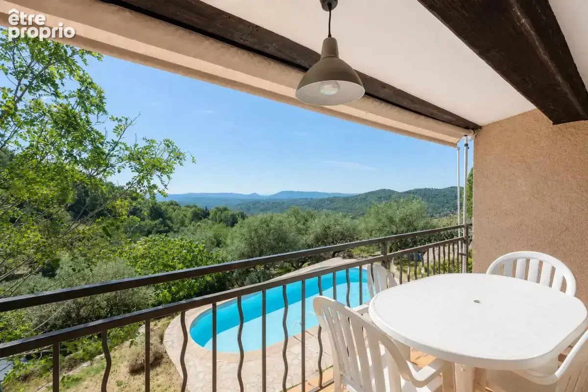 Maison de 8 pièces de 150 m² à Seillans - photo 2