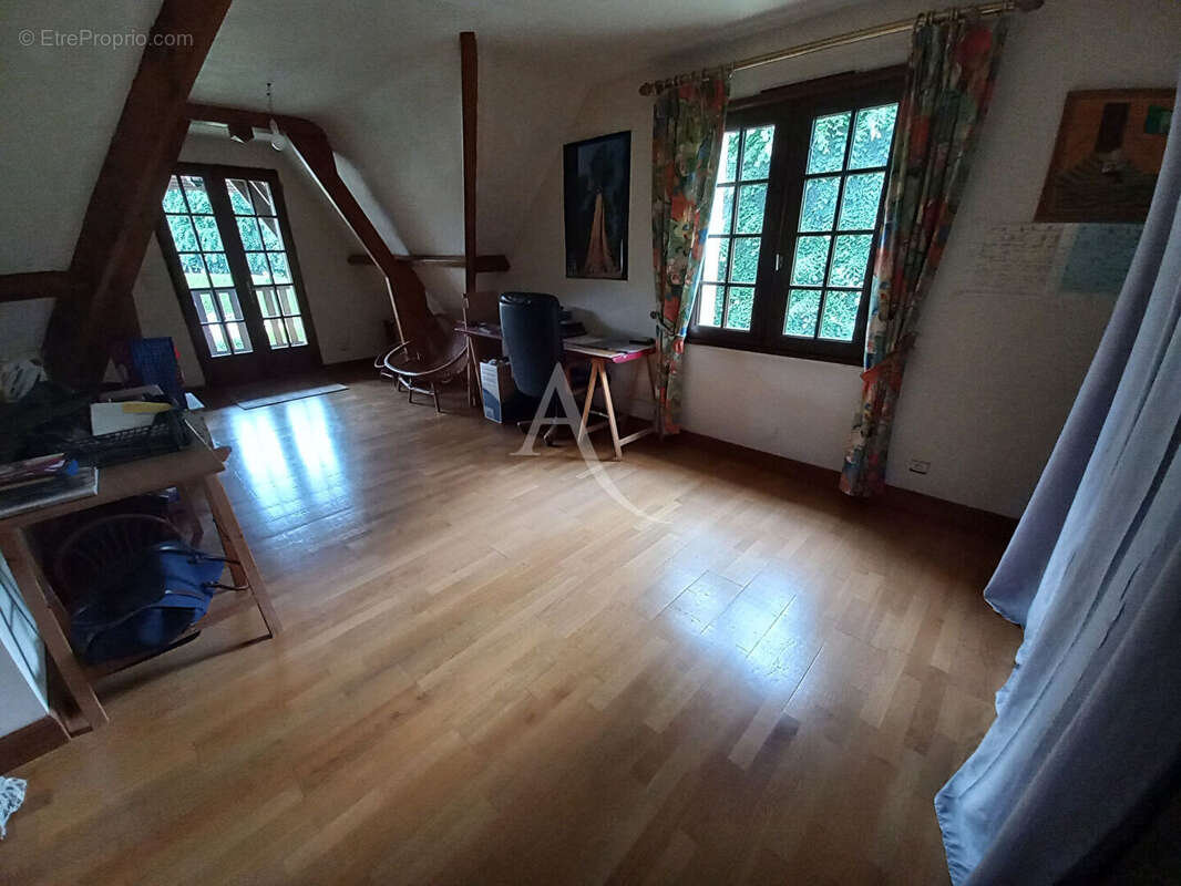 Maison à PETIT-COURONNE