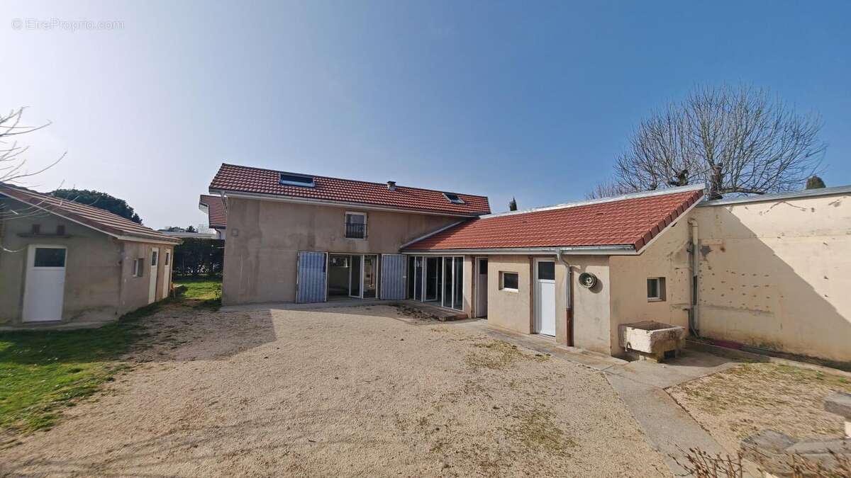 Maison 153 m² à Voiron  - photo 25