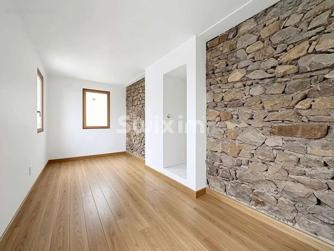 Appartement à BRENTHONNE