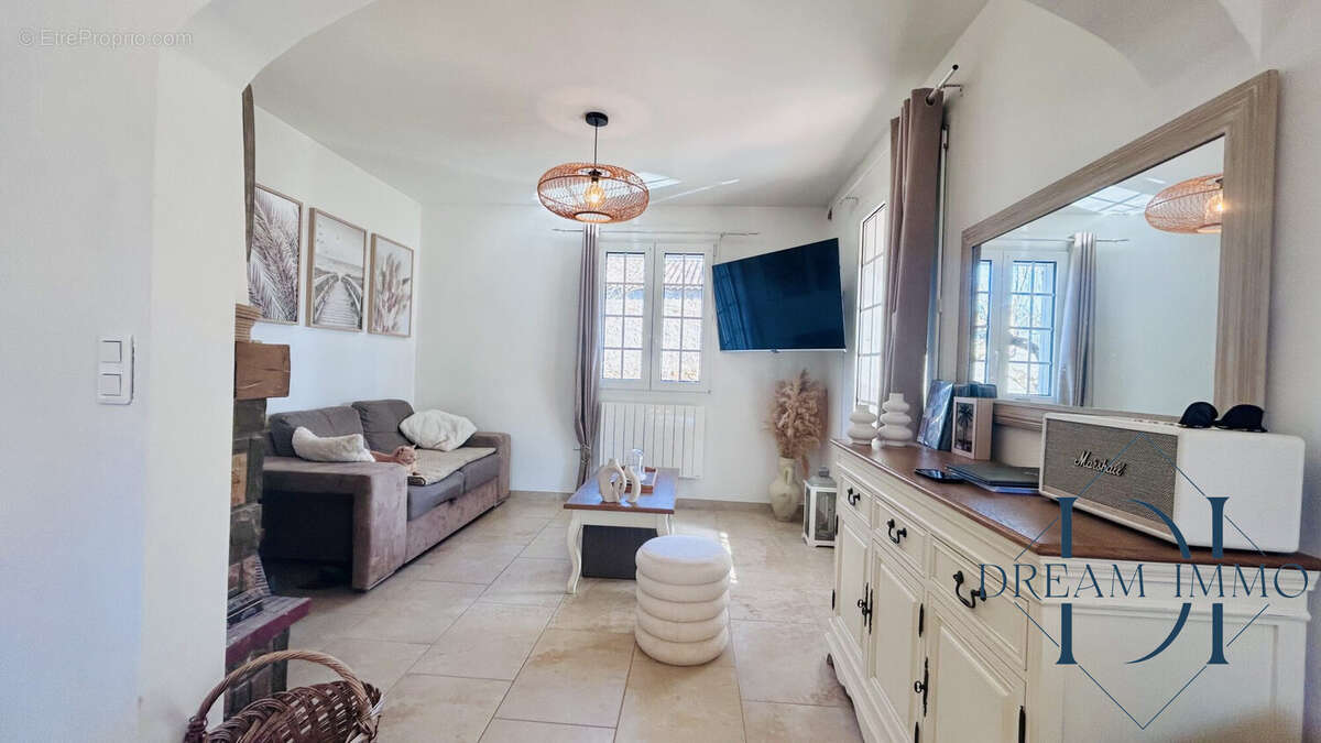 Maison à ALLEGRE-LES-FUMADES