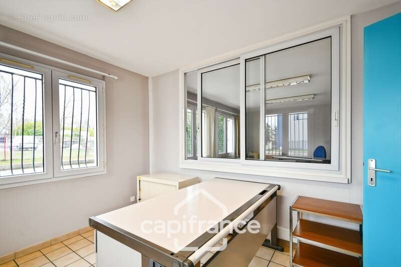 Commerce à VIRAZEIL