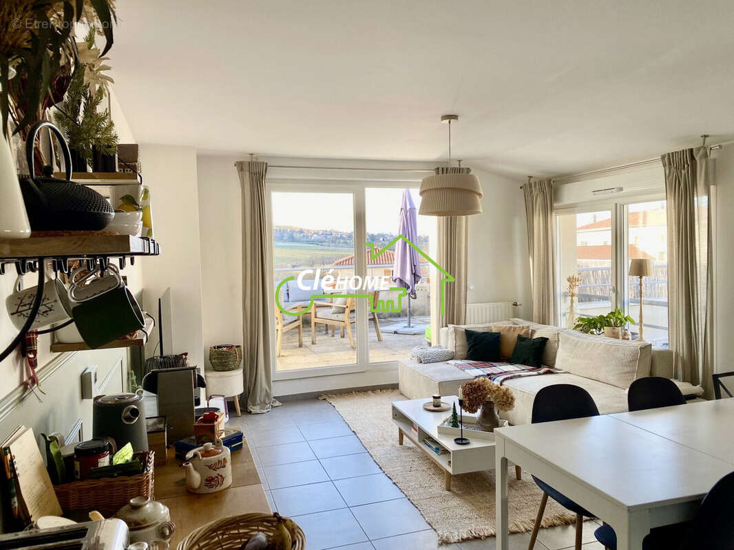 Appartement à LENTILLY