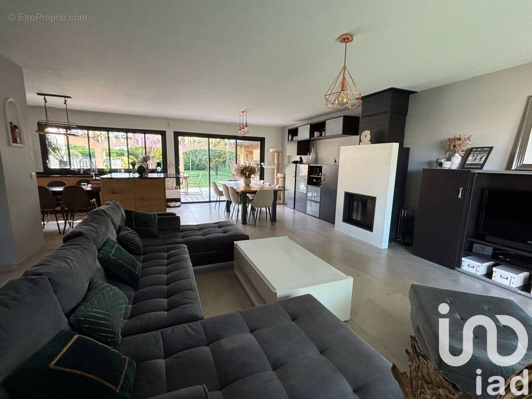 Photo 1 - Maison à ARVEYRES