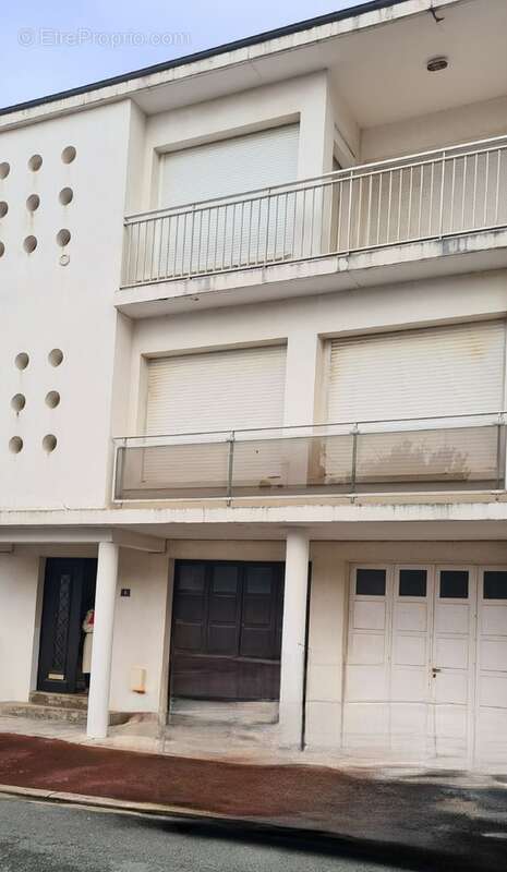 Dpt Charente Maritime (17), à vendre ROYAN appartement T3 avec garage, 100 m de la plage - photo 10