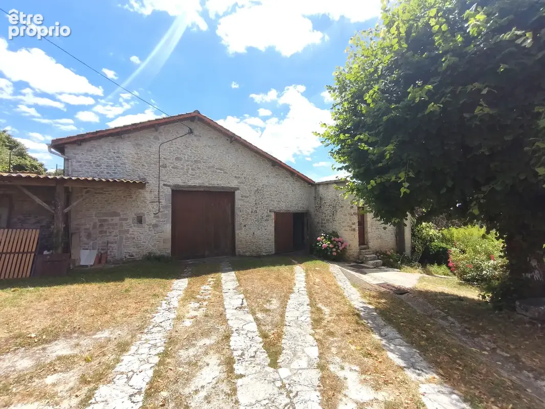 Maison 172 m² à Condac  - photo 17