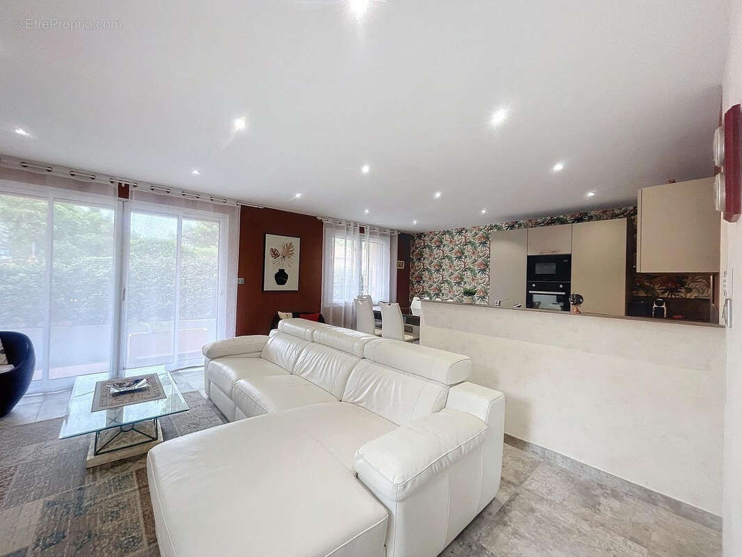 Appartement à FREJUS