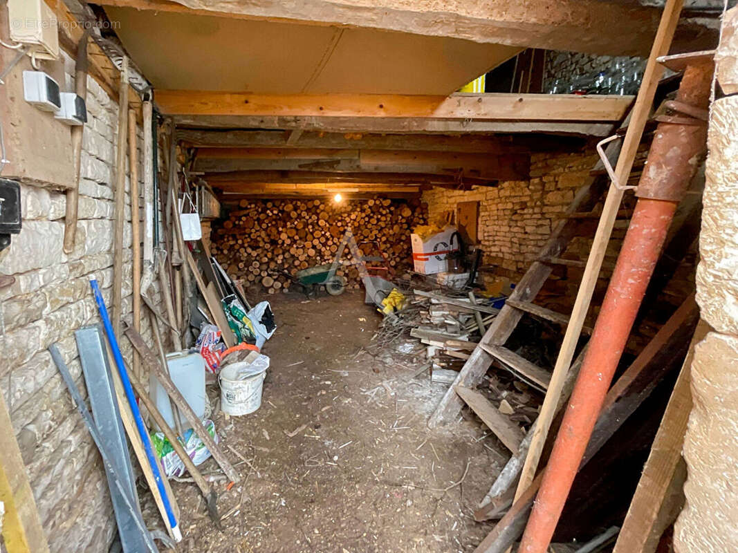 Maison à ROMAZIERES