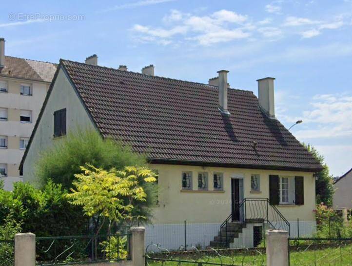 Maison à EPERNAY