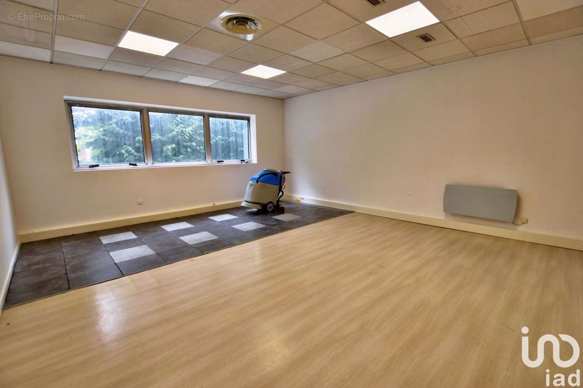 Photo 9 - Commerce à RIS-ORANGIS