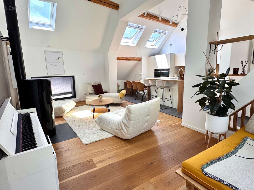 ANNECY NORD - Pringy / Promery - maison de village de 210 M2 habitables - photo 3