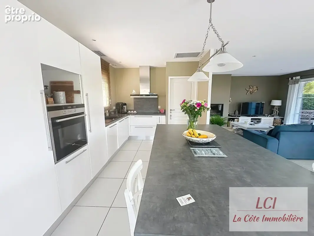 GUJAN Centre, contemporaine de charme 5 pièces + garage, sur superbe terrain 750m2. - photo 6