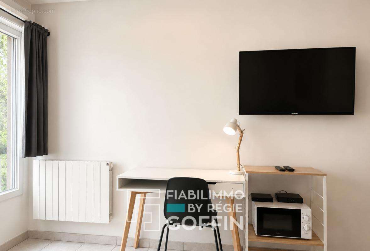 Appartement T1 - Limite 6 -ème - idéal investisseur - photo 3