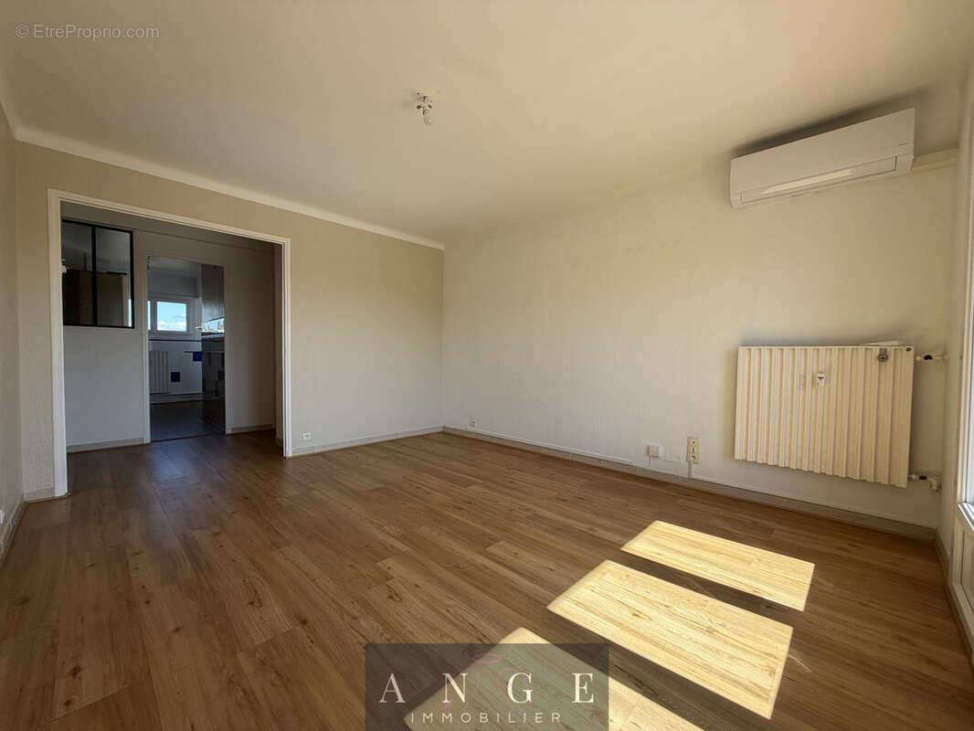 Appartement à HYERES