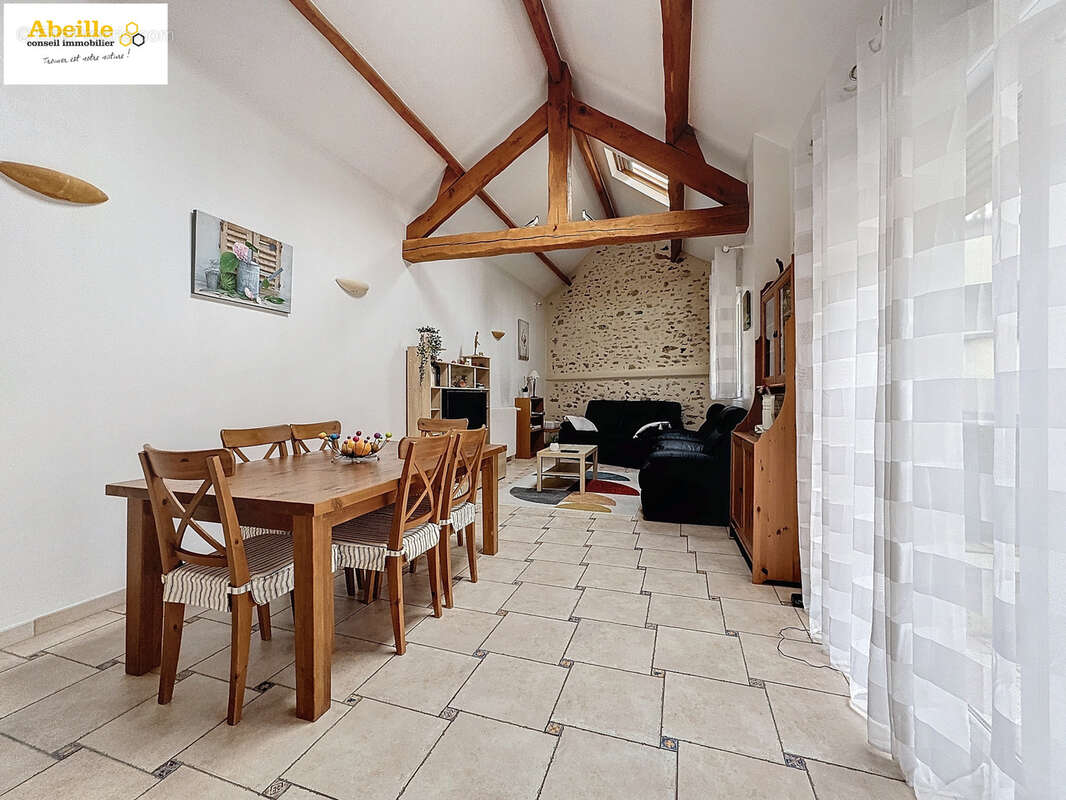 Maison à SAINT-CHERON