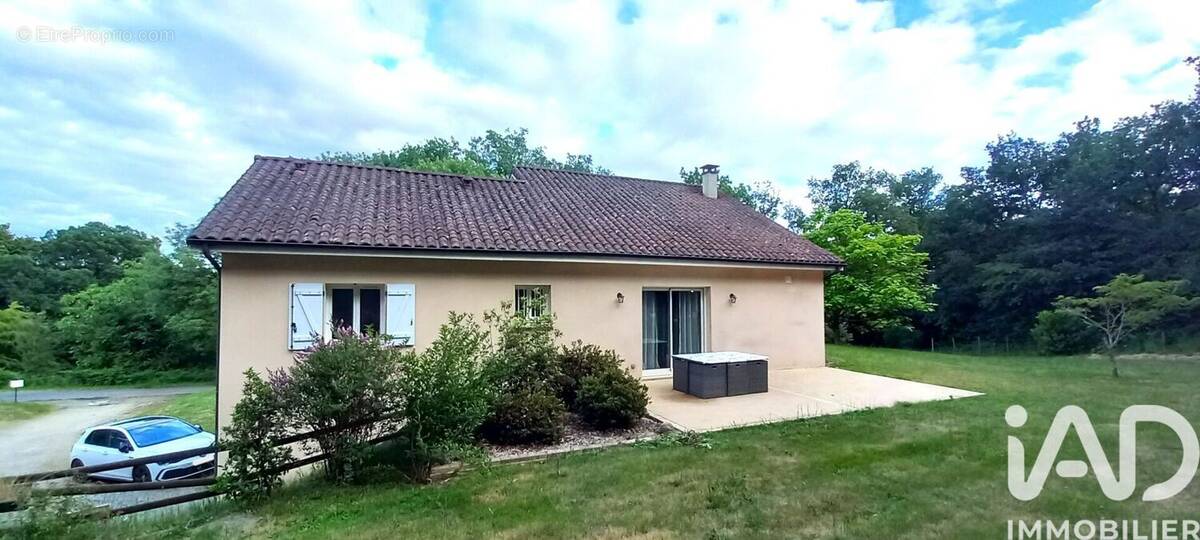 Photo 1 - Maison à MAGNAC-BOURG