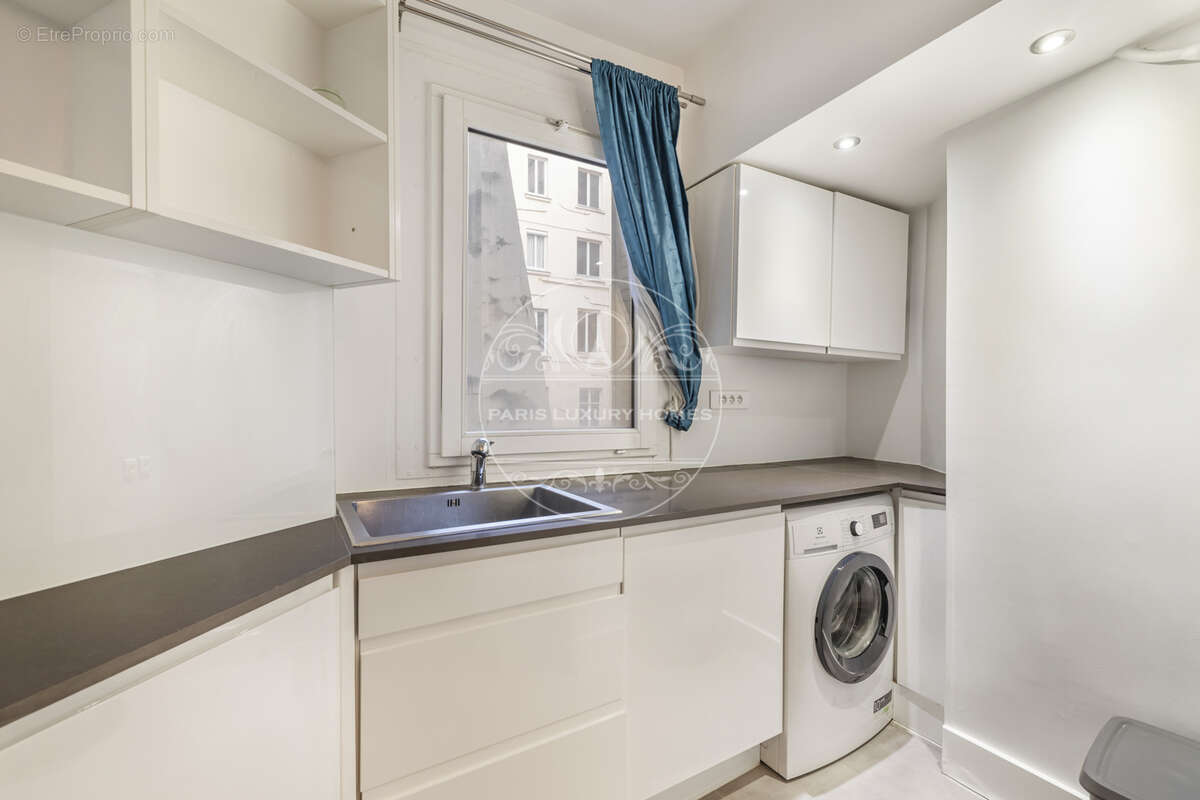 Appartement à PARIS-2E