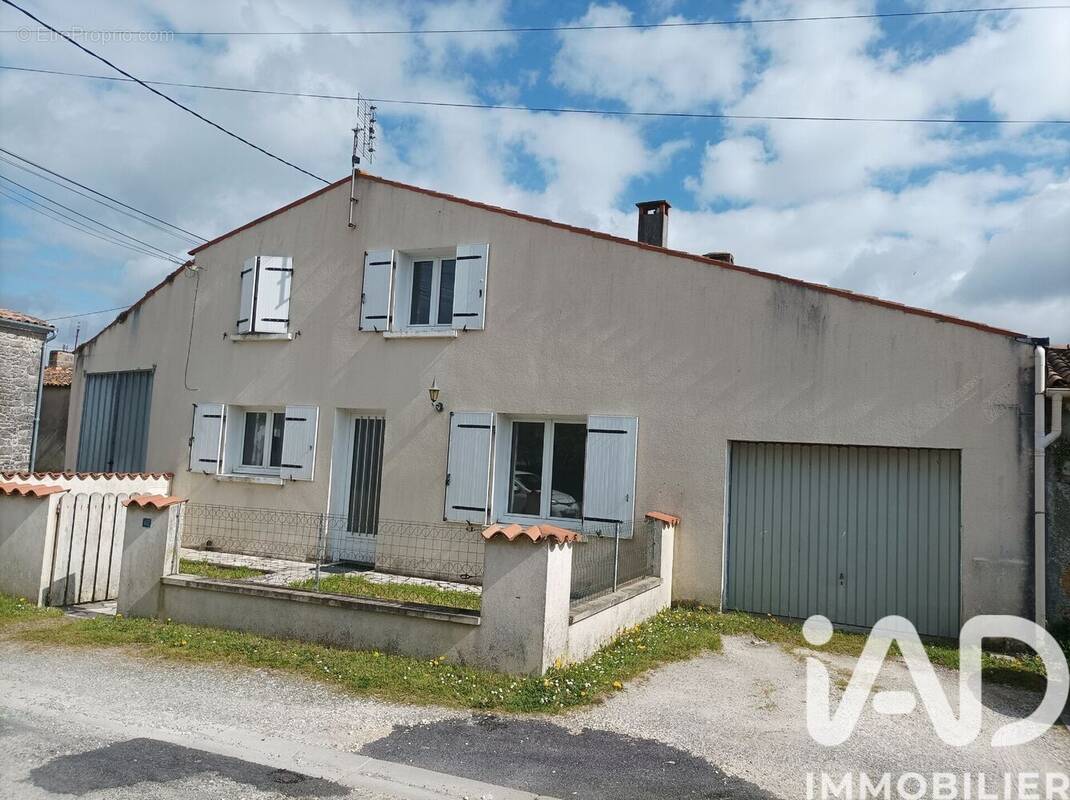 Photo 1 - Maison à LE GUA