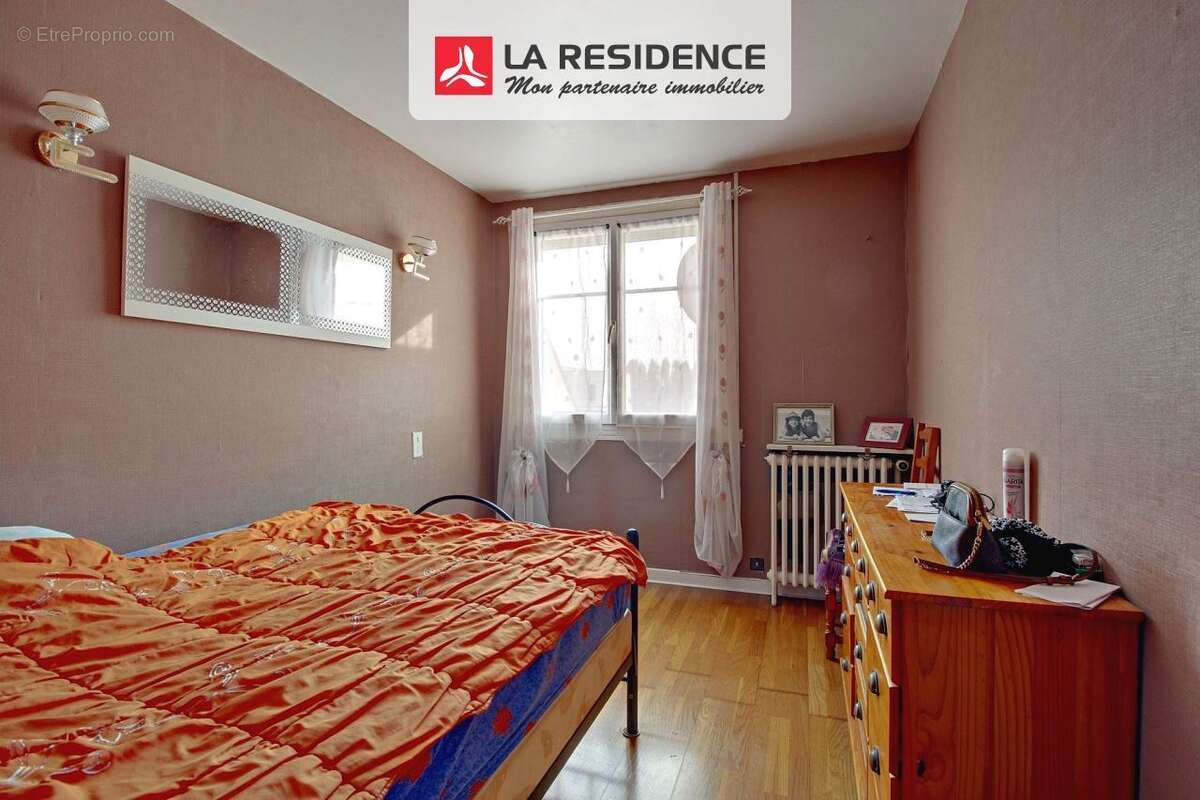 Maison à SAINT-ETIENNE-DU-ROUVRAY