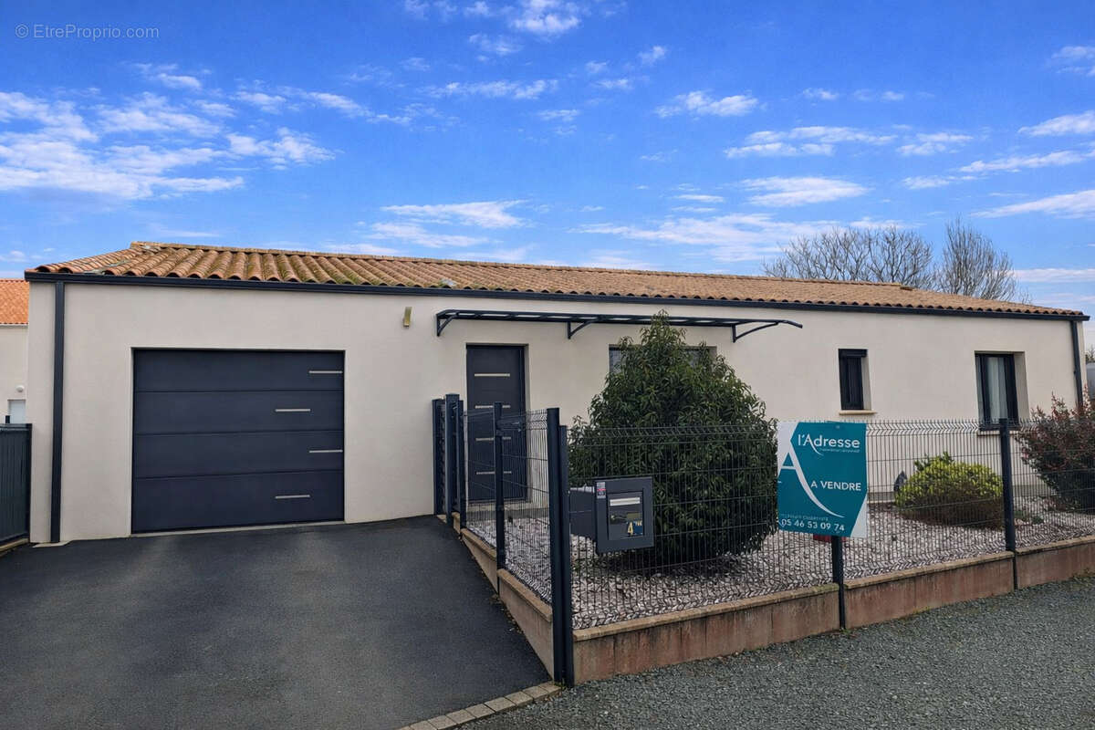 Maison à TONNAY-CHARENTE