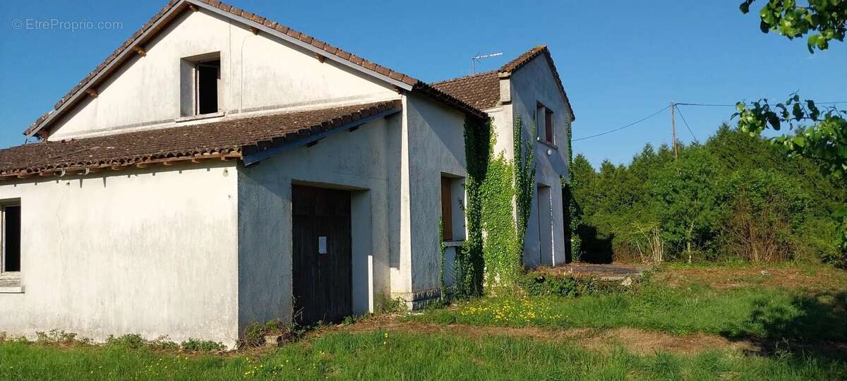 Maison à CHALANDRAY
