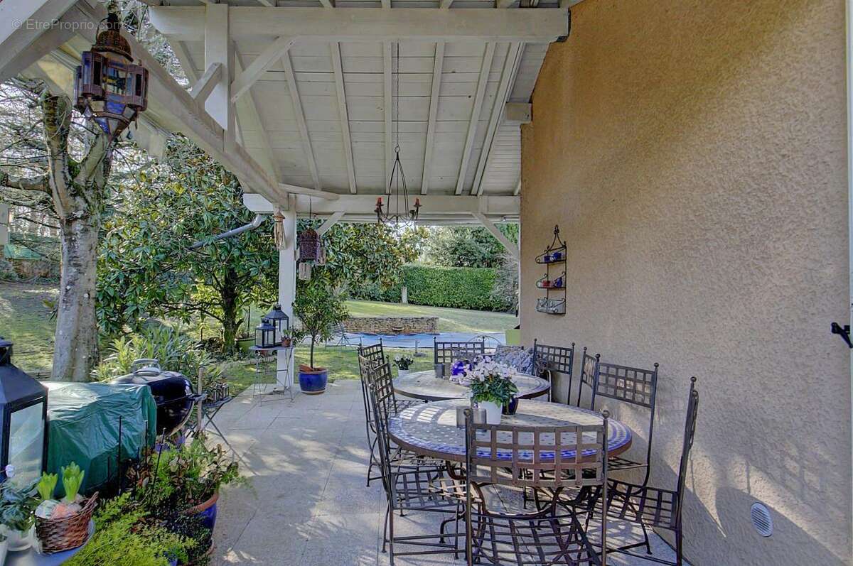 Maison à FONTAINES-SAINT-MARTIN