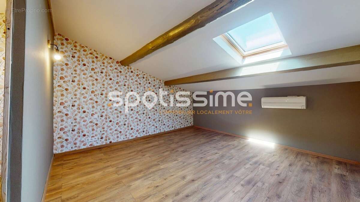 Maison à POMEROLS
