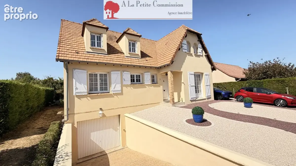 Photo Maison à Champhol au prix de 440 750€