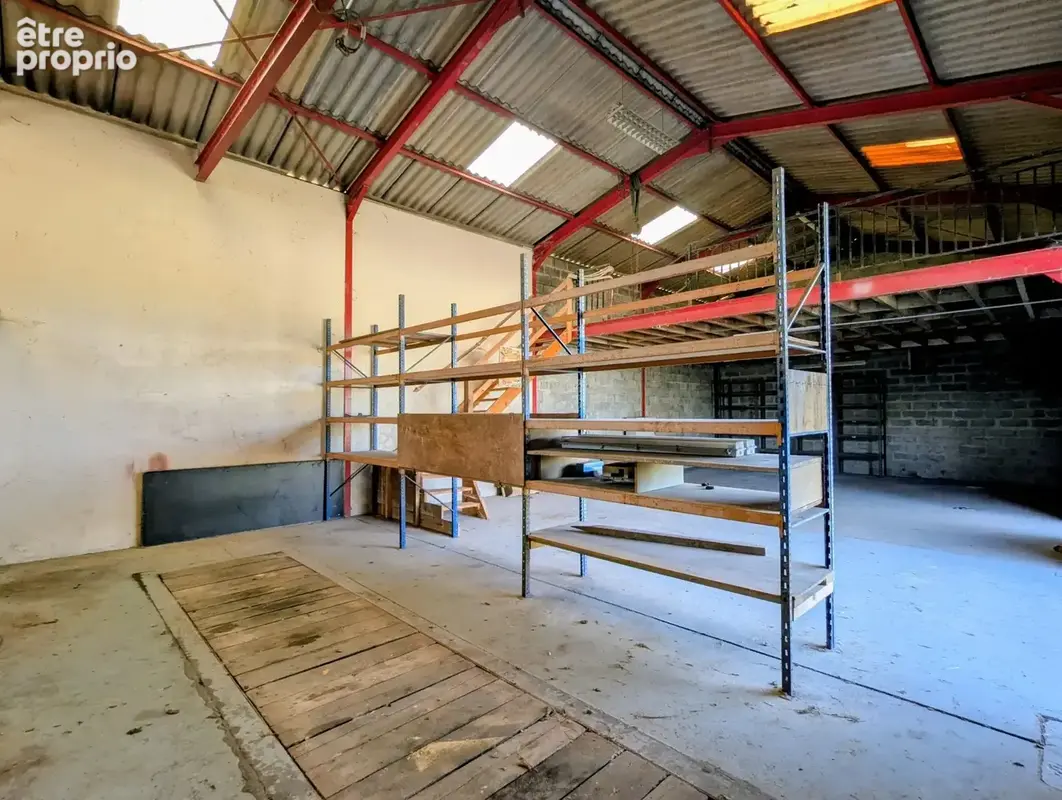 Bâtiment professionnel sur une parcelle de 1000 m² - photo 2